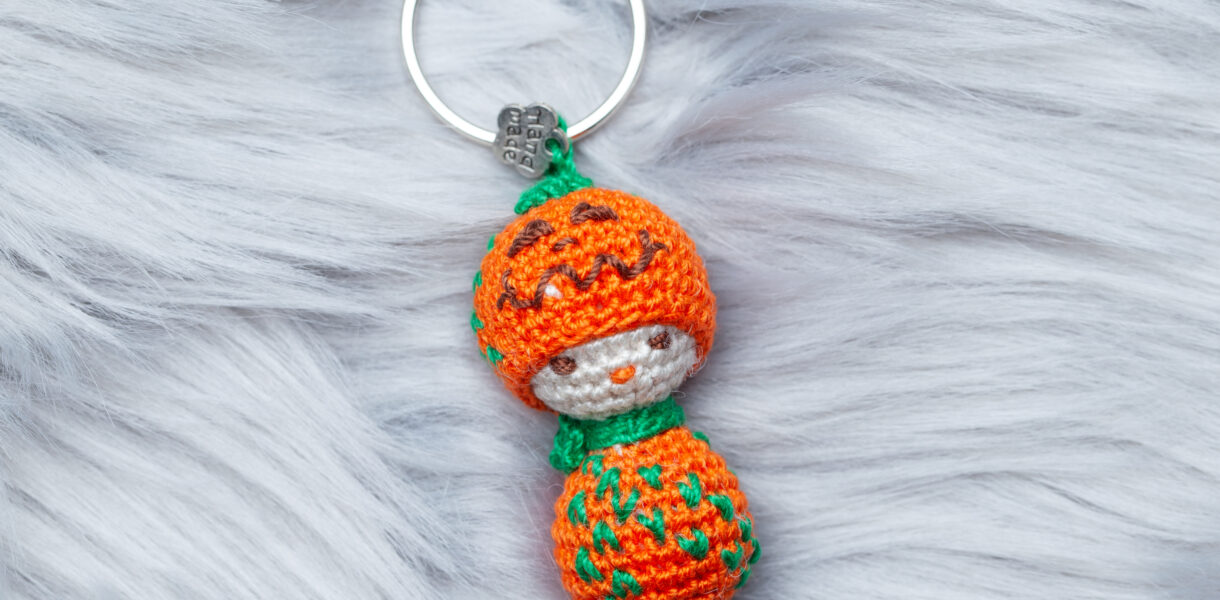 Halloween Kürbis kostenlose Häkelanleitung Amigurumi